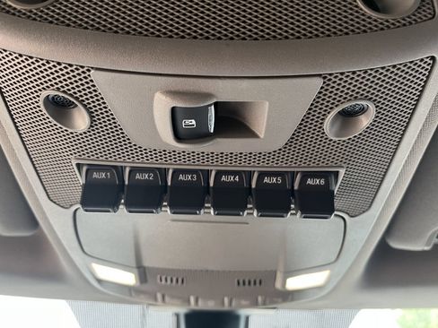 Used 2019 Ford F250 Lariat w/ Lariat Ultimate Package AWD/4WD image 26