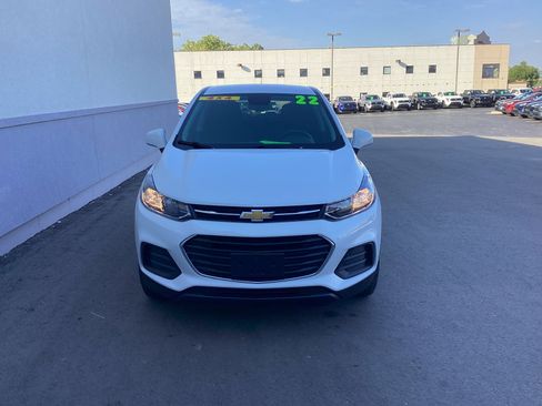 Used 2022 Chevrolet Trax LS w/ Tint and Cruise Package image 27