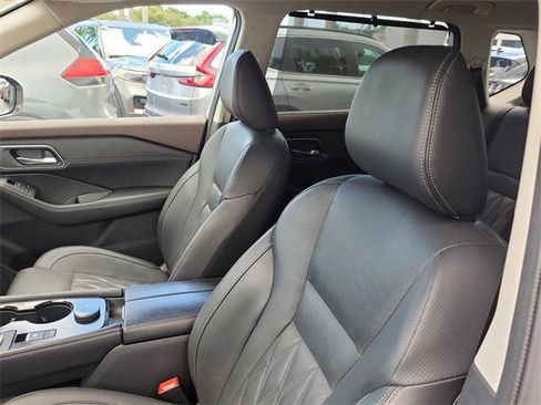 Used 2023 Nissan Rogue Platinum w/ Platinum Premium Package image 9