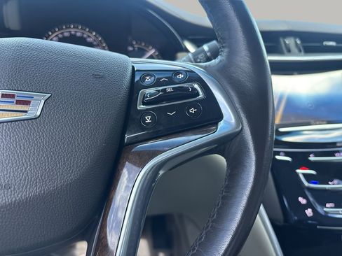 Used 2017 Cadillac XTS Luxury image 28