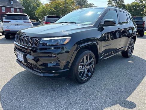Certified 2024 Jeep Compass Limited w/ High Altitude Package image 6