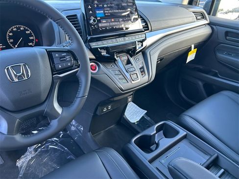 New 2026 Honda Odyssey EX-L image 11