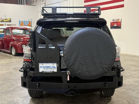 Used 2019 Toyota 4Runner TRD Off-Road AWD/4WD image 8