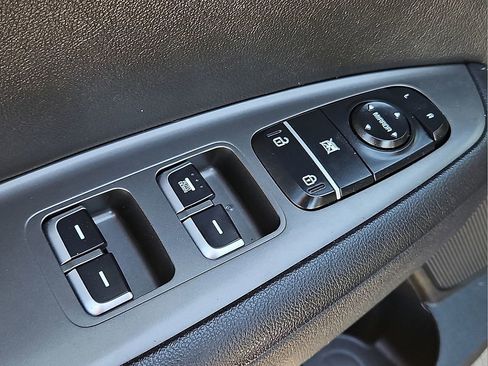 Used 2020 Kia Optima LX image 17