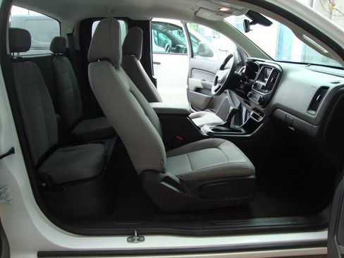 Used 2016 Chevrolet Colorado W/T w/ WT Convenience Package image 2