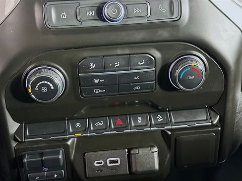 Used 2021 Chevrolet Silverado 1500 Custom Trail Boss w/ Realtree Special Edition image 22