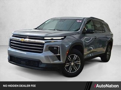 Used 2024 Chevrolet Traverse LT