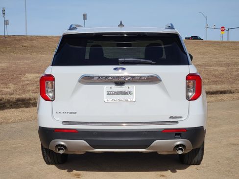 Used 2023 Ford Explorer Limited image 8