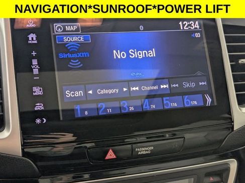 Used 2018 Honda Pilot Touring image 21
