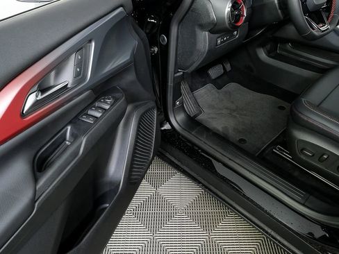 New 2026 Chevrolet Equinox EV RS image 7