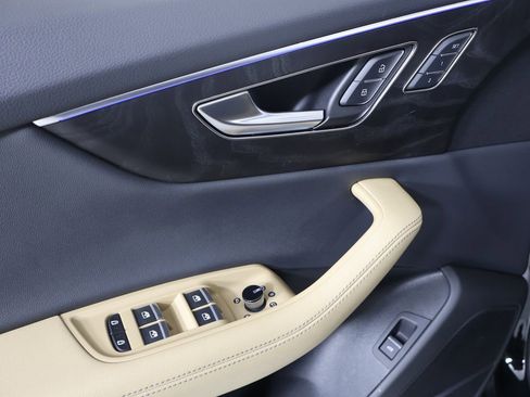 Used 2024 Audi Q8 Premium Plus w/ Premium Plus Package image 20