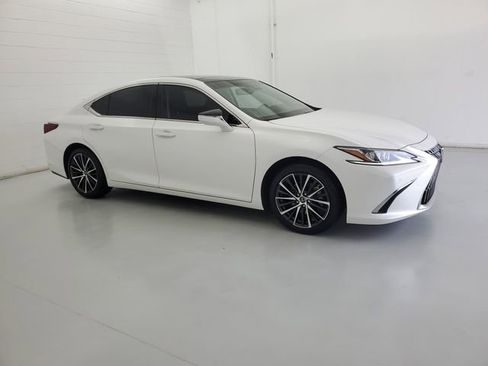 Used 2024 Lexus ES 350 w/ Premium Package image 4