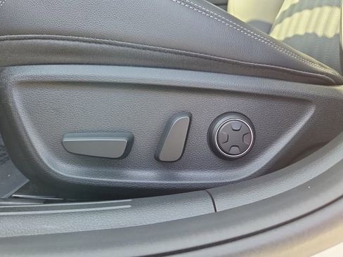 Used 2026 Genesis G70 2.5T Prestige image 12