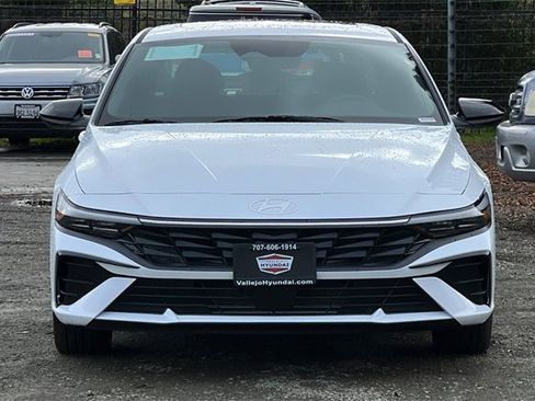 New 2026 Hyundai Elantra SEL Sport image 3