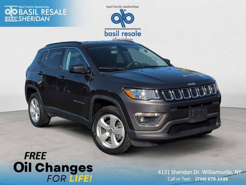 Used 2020 Jeep Compass Latitude image 1