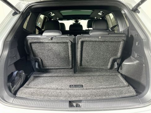 Used 2022 Volkswagen Tiguan SE R-Line FWD image 30