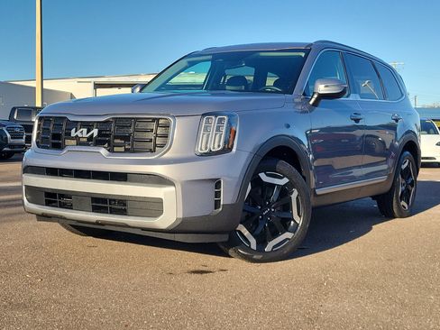 Used 2024 Kia Telluride S image 1
