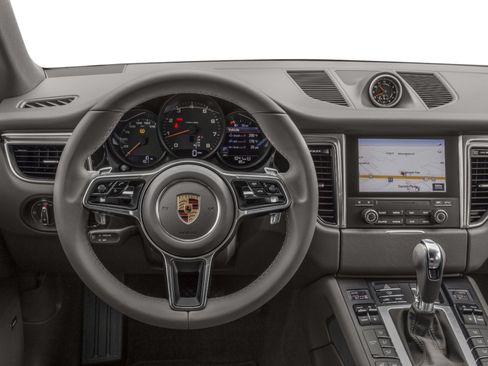 Used 2018 Porsche Macan Sport Edition AWD/4WD image 5