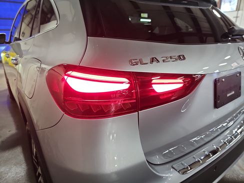 Certified 2025 Mercedes-Benz GLA 250 image 36