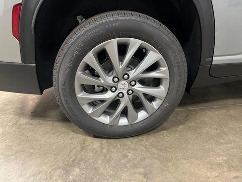 New 2026 Buick Enclave Preferred w/ Power Package AWD/4WD image 9