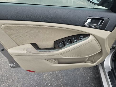 Used 2012 Kia Optima EX FWD image 13