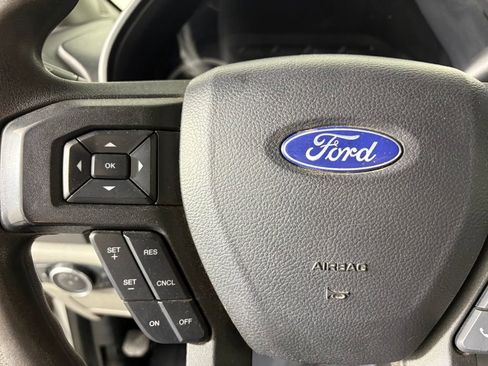 Certified 2019 Ford F250 XLT w/ Snow Plow Prep Package image 23