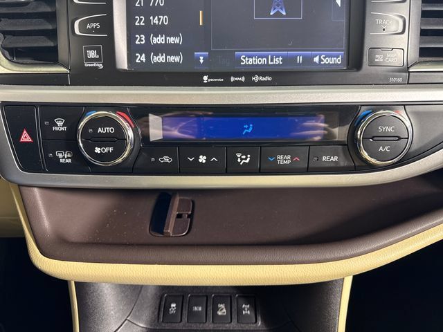 Used 2016 Toyota Highlander Limited Platinum AWD/4WD image 34