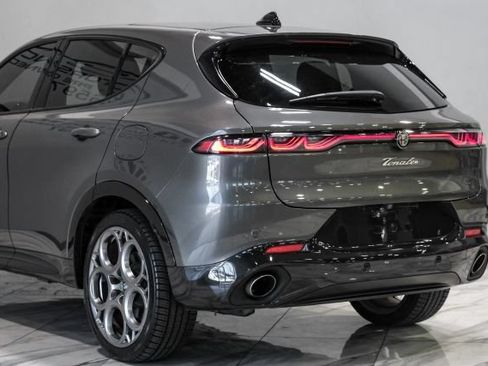 Used 2024 Alfa Romeo Tonale Veloce AWD/4WD image 16