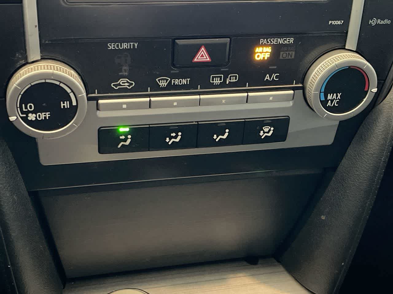 Used 2012 Toyota Camry SE FWD image 18