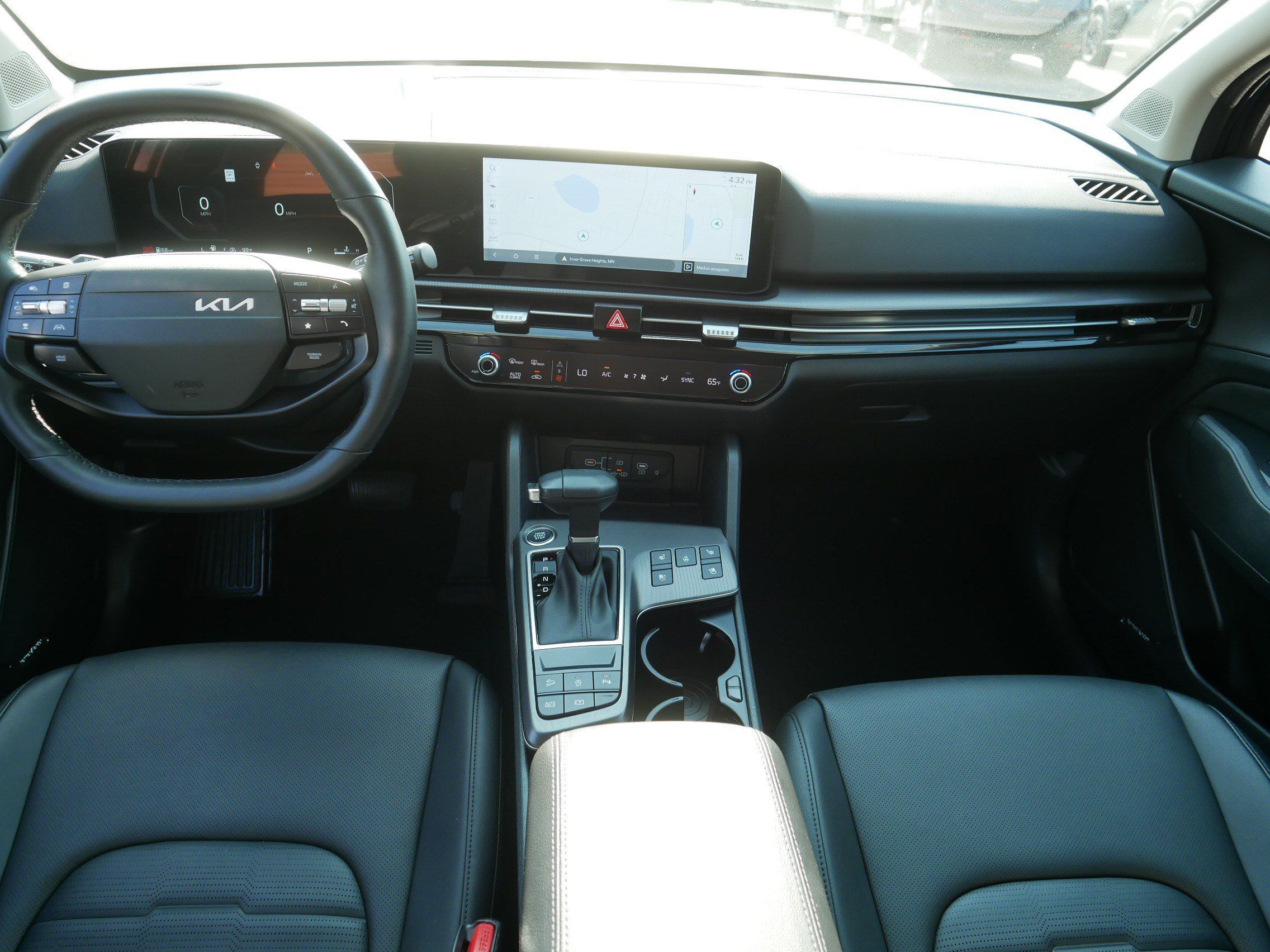 Certified 2026 Kia Sportage SX AWD/4WD image 10