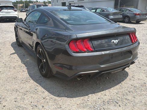 Used 2020 Ford Mustang Coupe RWD image 4