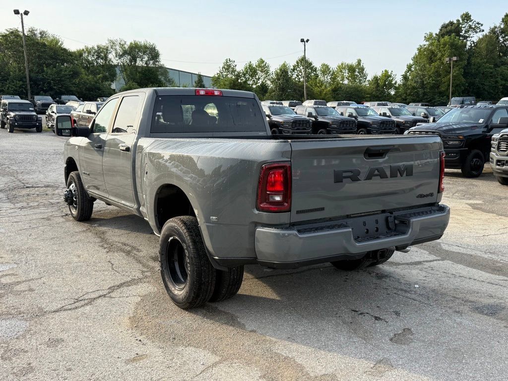 New 2027 RAM 3500 Big Horn AWD/4WD image 9