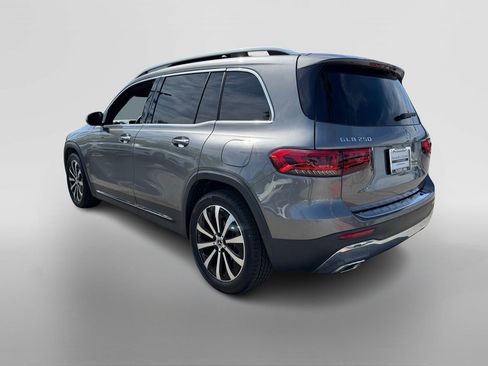 Certified 2022 Mercedes-Benz GLB 250 4MATIC w/ Premium Package Lite image 3