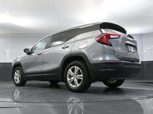 Used 2024 GMC Terrain SLE image 50