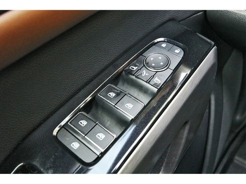 Used 2022 Nissan Pathfinder Platinum w/ Cargo Package image 23