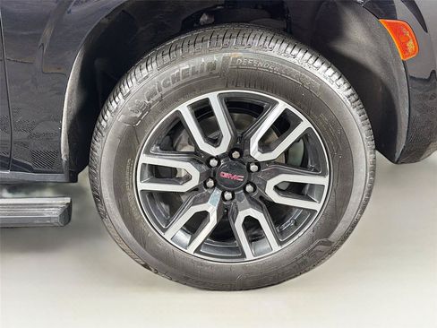 Used 2022 GMC Yukon AT4 AWD/4WD image 37