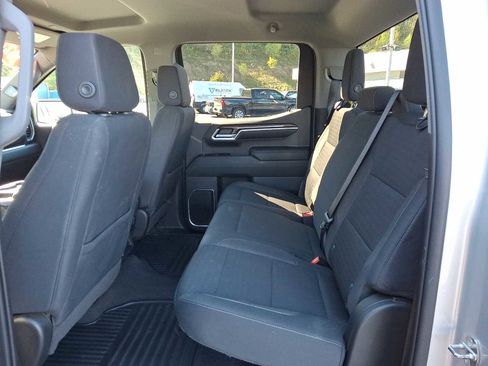 Used 2022 Chevrolet Silverado 1500 LT image 11