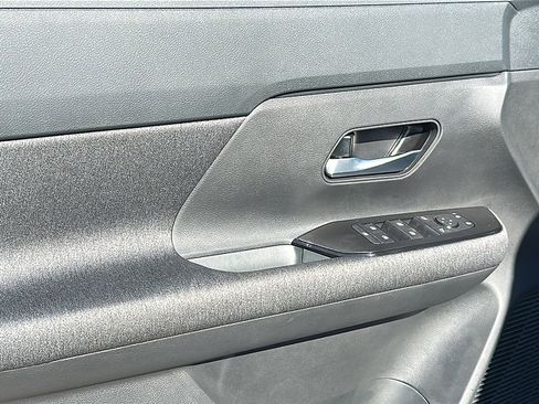 New 2025 Nissan Kicks SV w/ SV Premium Package image 13