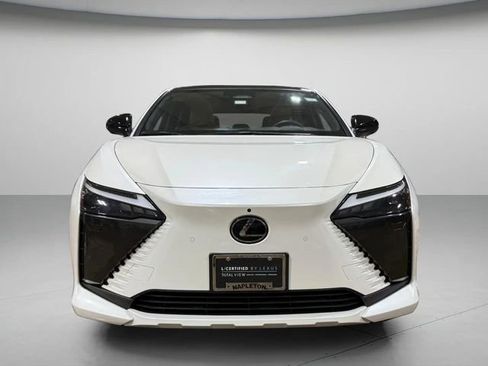 Used 2023 Lexus RZ 450e Premium image 9