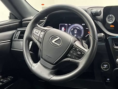 Certified 2023 Lexus ES 300h w/ Premium Package FWD image 15