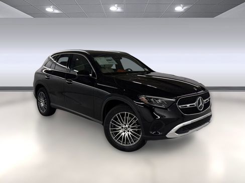 Certified 2026 Mercedes-Benz GLC 300 image 7