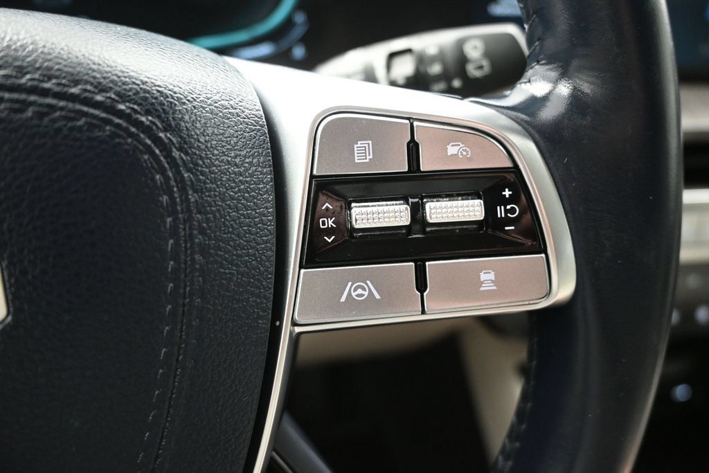Used 2025 Kia Telluride EX w/ EX Captain's Chair Package FWD image 26