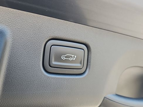 Used 2024 Hyundai Kona Limited AWD/4WD image 29