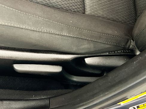 Used 2019 Toyota Corolla LE image 15