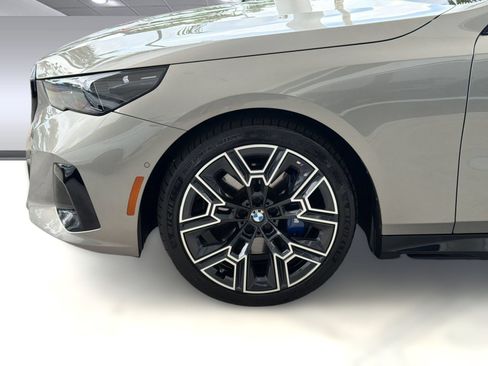 Used 2024 BMW 530i w/ M Sport Package RWD image 13