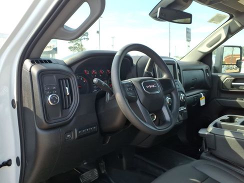 New 2026 GMC Sierra 2500 Pro w/ Convenience Package image 6