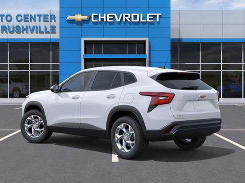 New 2026 Chevrolet Trax LS w/ LS Convenience Package FWD image 3