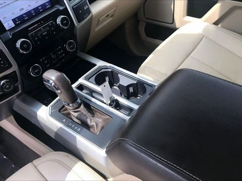 Used 2019 Ford F150 Lariat AWD/4WD image 17