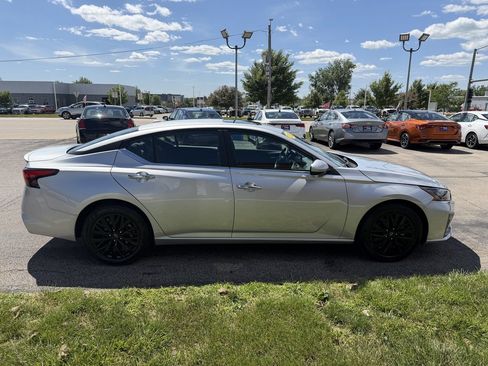 Used 2025 Nissan Altima 2.5 SV w/ SV Special Edition Package FWD image 6
