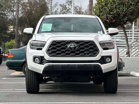 Used 2022 Toyota Tacoma TRD Off-Road w/ Technology Package RWD image 7